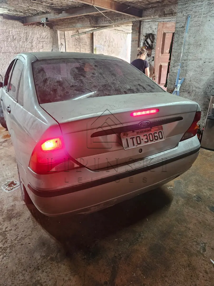 LOTE 001 - Ford Focus 1.6L
