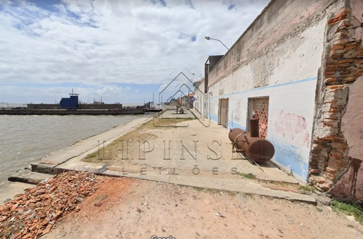 LOTE 001 - Armazém de alvenaria